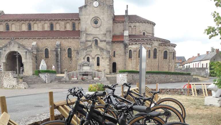 Office de Tourisme Vichy Montagne Bourbonnaise - Location de VTT