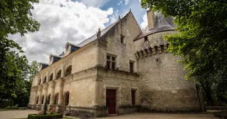 Chateau de Dampierre-sur-Boutonne