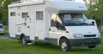 Aire de services camping-cars Voeuil et Giget