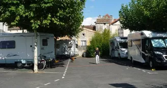 Aire de services camping-cars Nersac