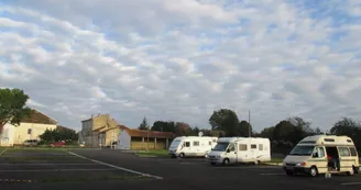 Aire camping-cars - Saint Genis de Saintonge