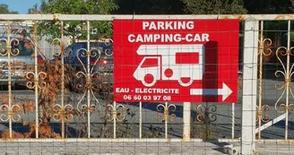 Aire camping-cars - Patrick Brochet