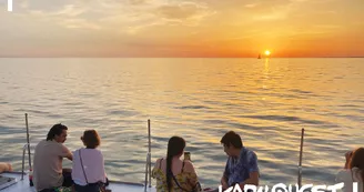 Sortie à l'heure du coucher de soleil en catamaran à voile - Kapalouest
