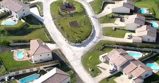 Vue aérienne - Village de gîtes - Le Domaine du Grand Tourtre
