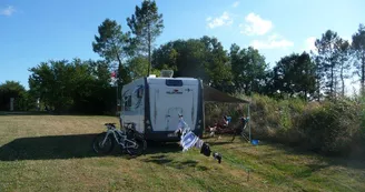 Aire de stationnement camping-car - La Valade
