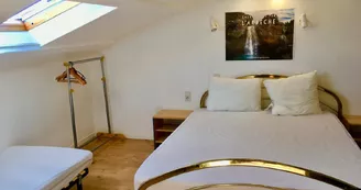 chambre 3 :2 lits simple,1lit double, étage 2