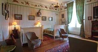 Chambre d'hôtes "Le Chateau De La Chabroulie" à Isle en Haute-Vienne (Limousin)- chambre frise_24