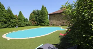 Gite" Le Pressoir" à Champagnac La Riviere en Haute-Vienne, piscine partagée au chateau_2