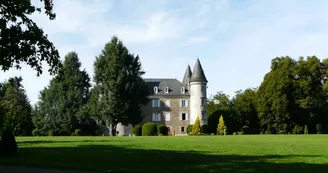 Castel Camping “Chateau de Leychoisier”_2