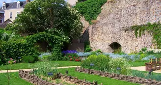 PCU-jardin-medieval-de-la-source (4)