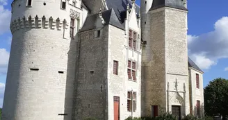La façade est du château