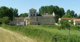 Vue de l'église - Saint-Amant-de-Bonnieure