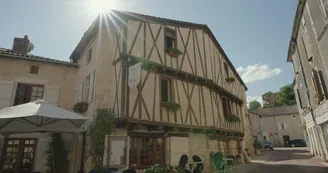 Maison à Colombages à Nanteuil en Vallée