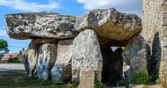 plouharnel---dolmen-crucuno--c2-a9-p.-baissac.jpg