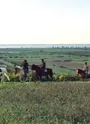Cavaliers sur la Route des Cardinaux sur les coteaux de l'estuaire de la Gironde