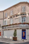 Façade de l'Hôtel Restaurant de Bordeaux à Pons en Haute-Saintonge