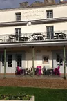 Terrasse du restaurant Le Français à Pons en Haute-Saintonge