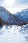skieurs sur la piste de ski de la Vormaine