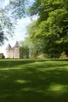 Le Château de Brie et son parc paysager fleuri