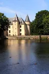 Château et son étang_1